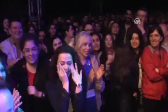 Haluk Levent konserinde evlilik teklifi