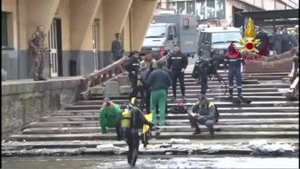 Genova - Nave contro torre del porto, morti e feriti -15- (10.05.13)