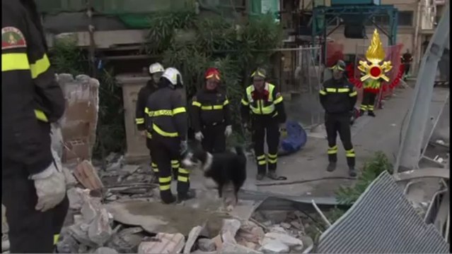 Genova - Nave contro torre del porto, morti e feriti -14- (10.05.13)
