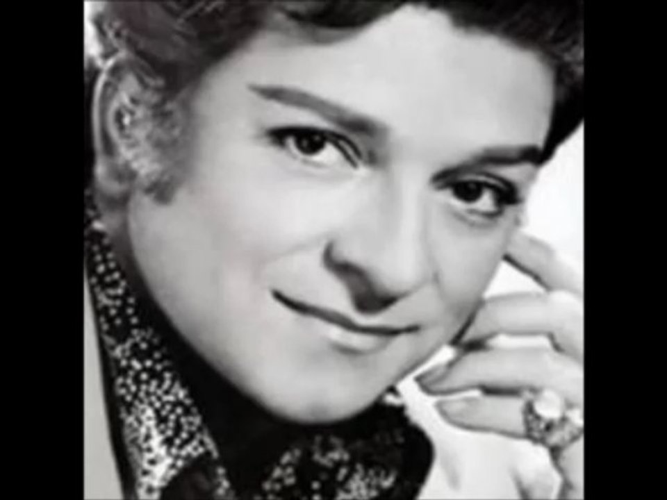 ZEKİ MÜREN GİTME SANA MUHTACIM...