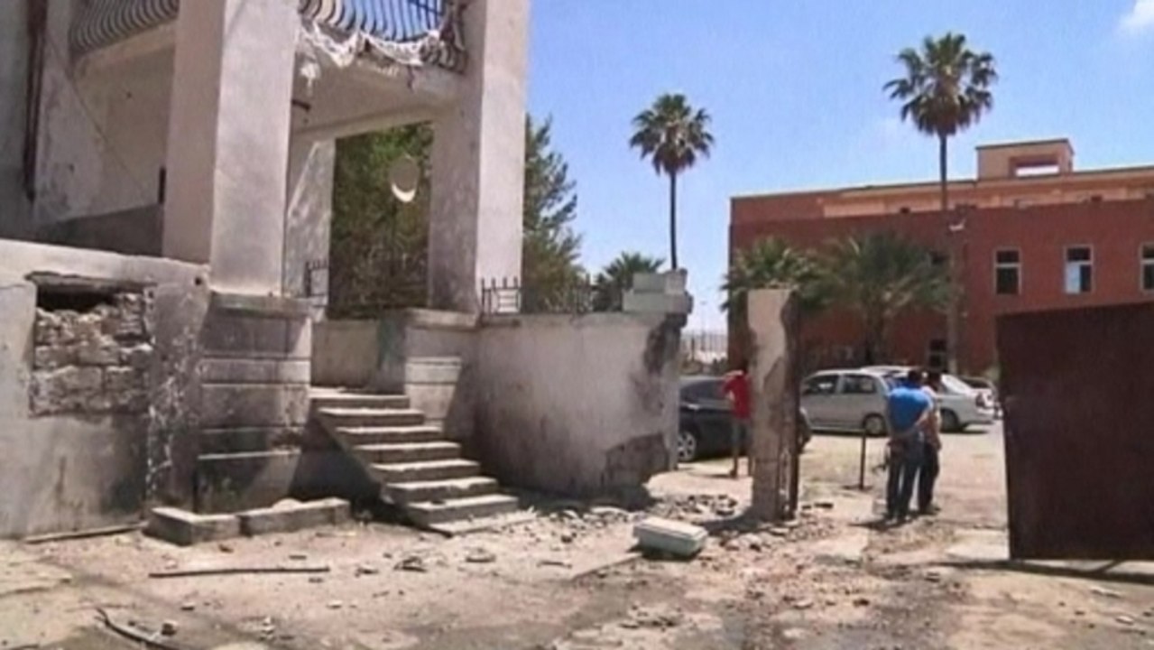 Blasts rock Libyan police stations