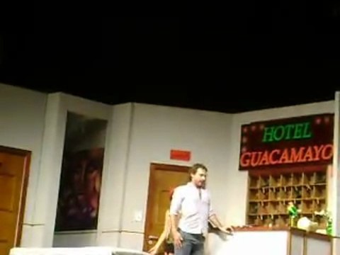 Pedro y elenco Viaje de Locura en función de San Martín 3 - 10 de Mayo