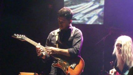 2012 KIM WILDE -  LIVE PARIS  TRIANON  - Medley 2