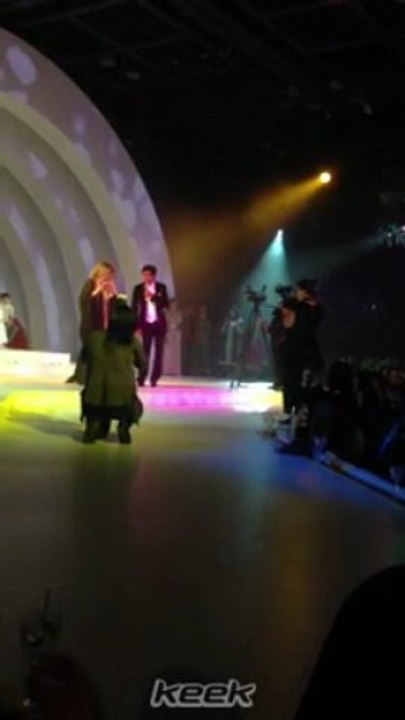 Shah Rukh Khan @IamSRK dancing OSO with Shatha Hassoun At a wedding in Dubai