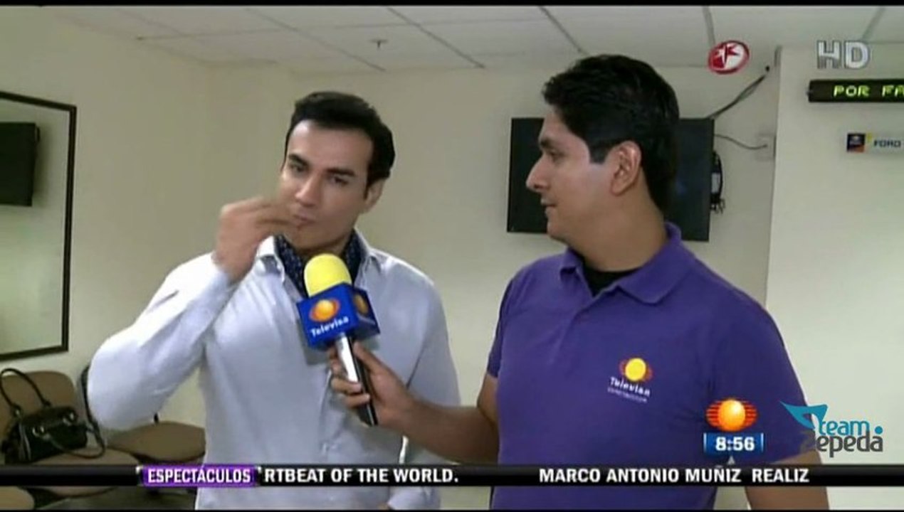 David Zepeda @davidzepeda1 le manda un saludo a su mamá por el día de las madres