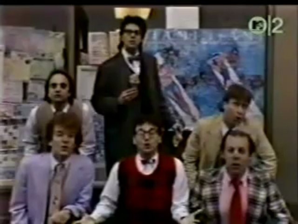 Blotto - I Wanna Be A Lifeguard (MTV2)