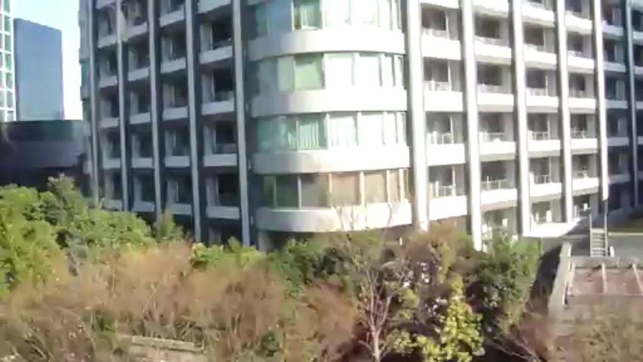 Turismo em Tokyo no Monotrilho, cortando a Mega Metropolis a caminho de Odaiba