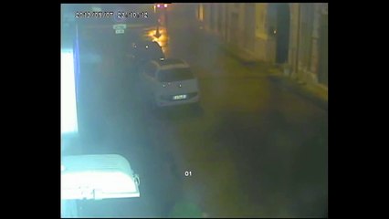 Gricignano (CE) - "Ladri di biciclette": furto in Piazza Municipio (07.05.13)