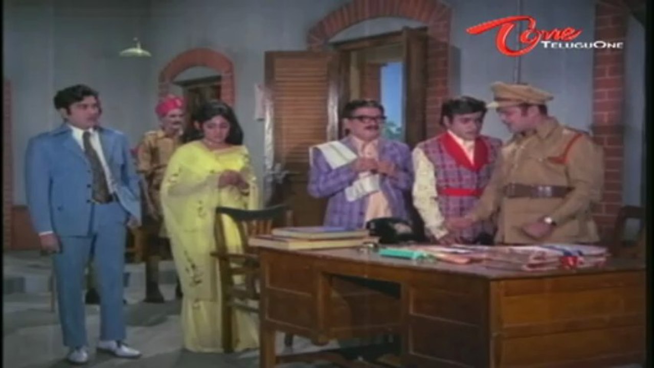Raja Babu Tells Funny Philosophy To Inspector In Police Station