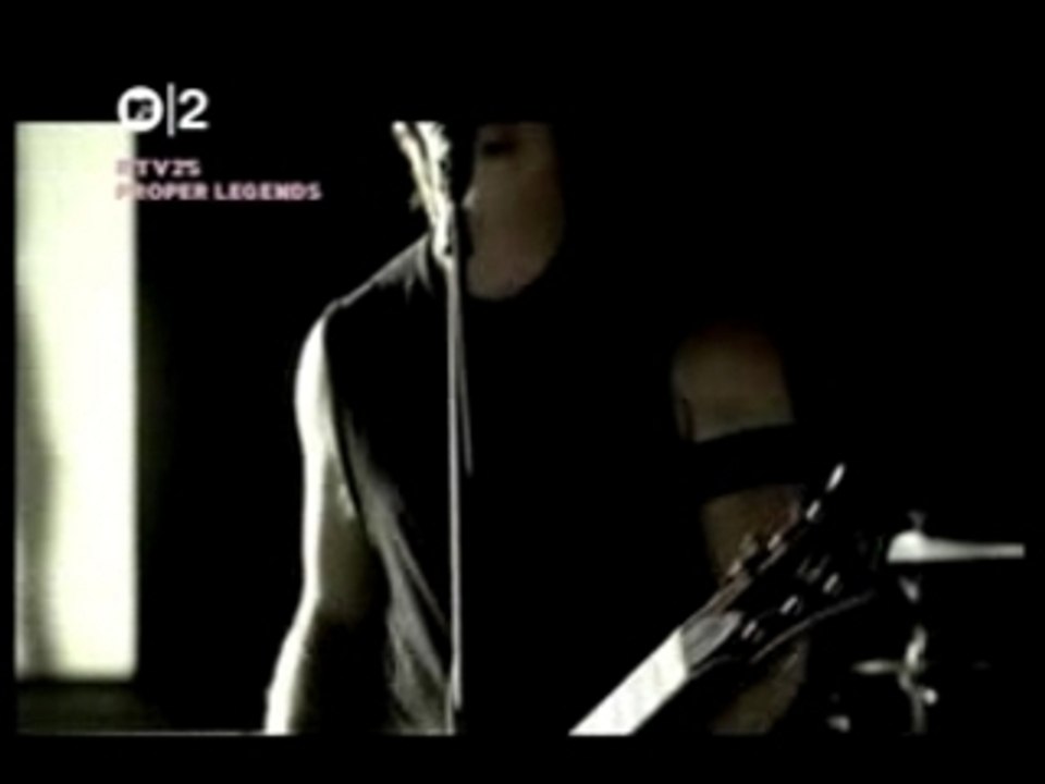 Queens Of The Stone Age - Little Sister