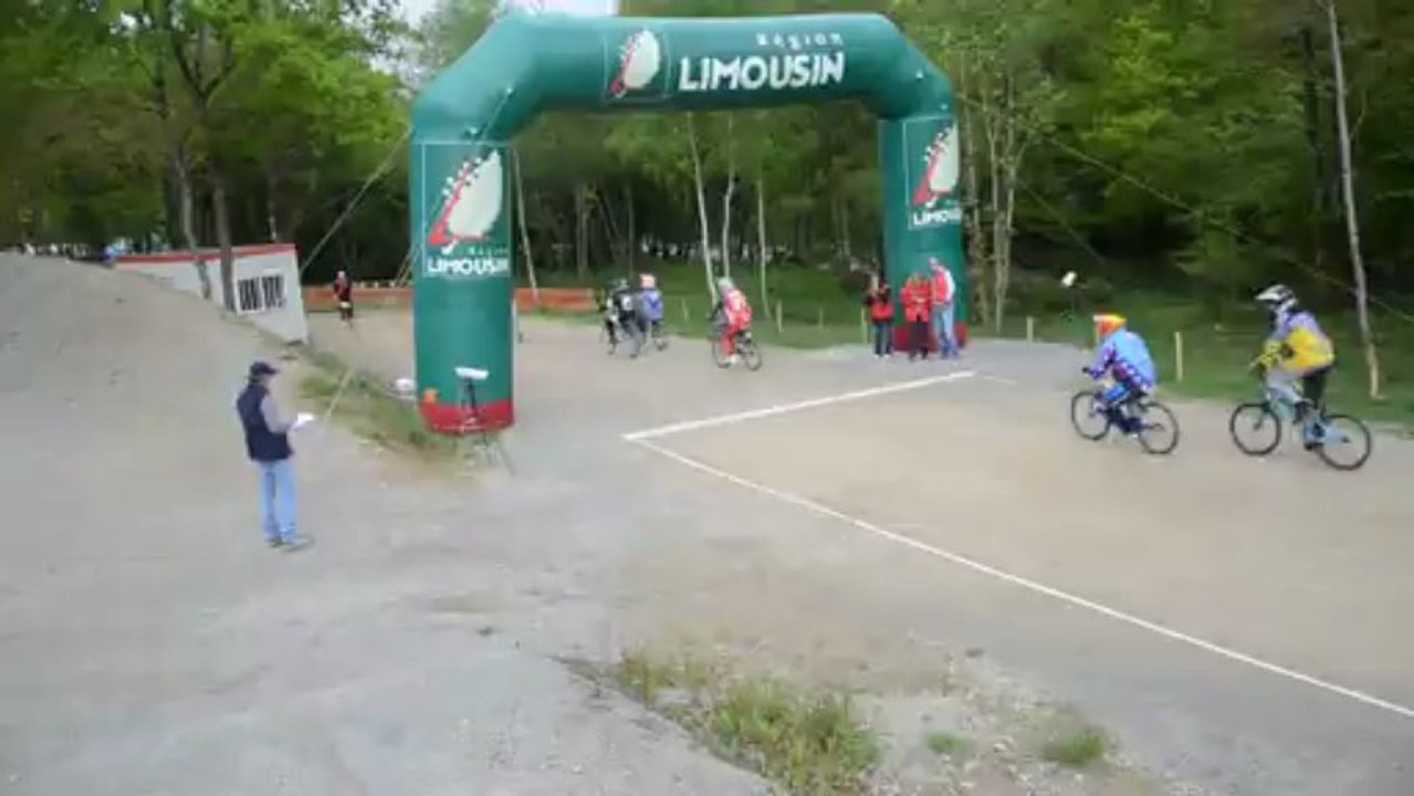 10 Finale de la 2ème manche du National BMX à St Priest  Taurion 2013 (le samedi)