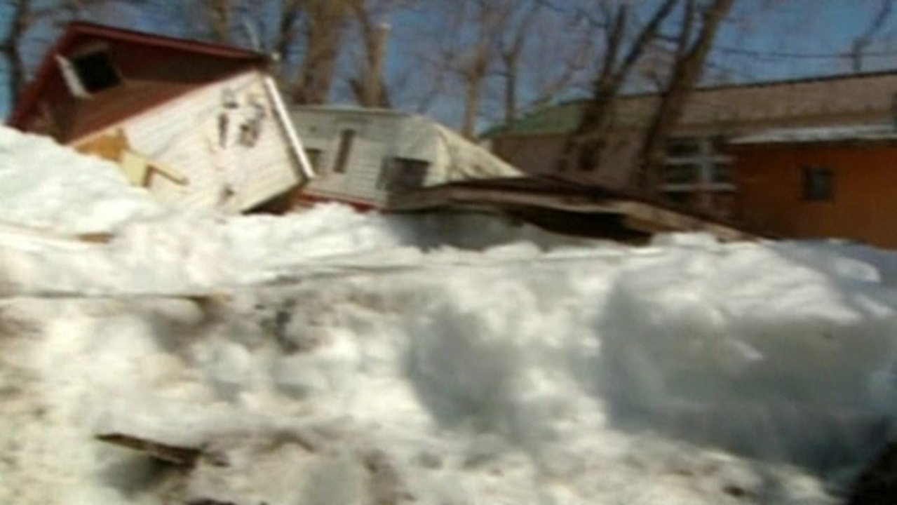 Ice wave strikes Canada