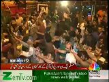 Clash betweeen PTI & PML N Workers in Lahore