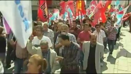 Double attentat en Turquie : la population en colère manifeste contre le régime syrien