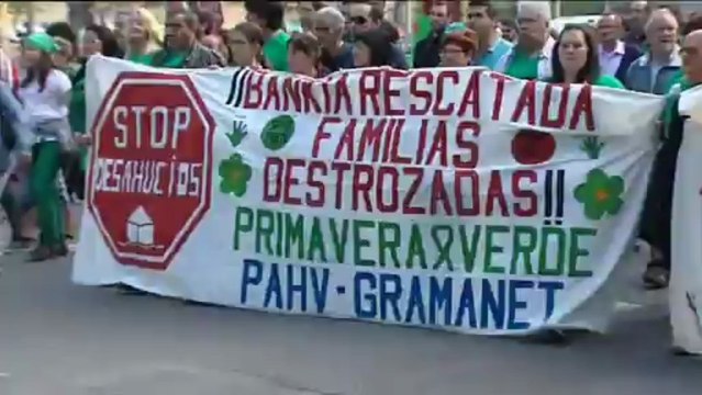 El 15M llena calles y plazas en su segundo aniversario
