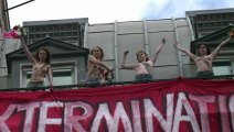 Les Femen narguent un rassemblement d'extrême droite