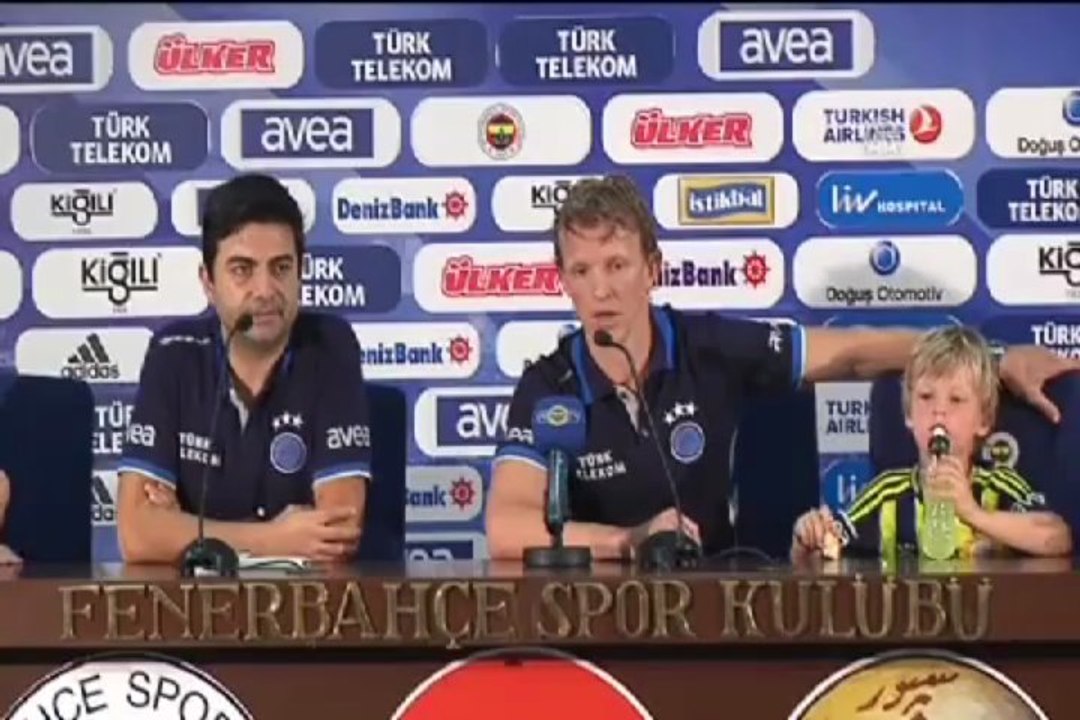 Hayatımda kaybettikten sonra kutlama yapan bir takımı, ilk kez görüyorum