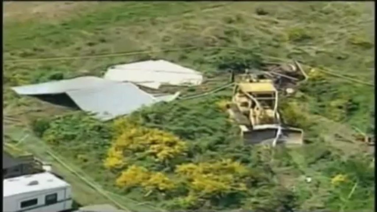 Suite à une dispute avec ses voisins, Barry Swegle détruit le quartier au bulldozer