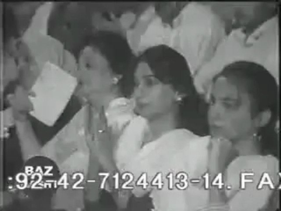 Sathiyon Mujahido Jaag Utha Hay Sara Watan