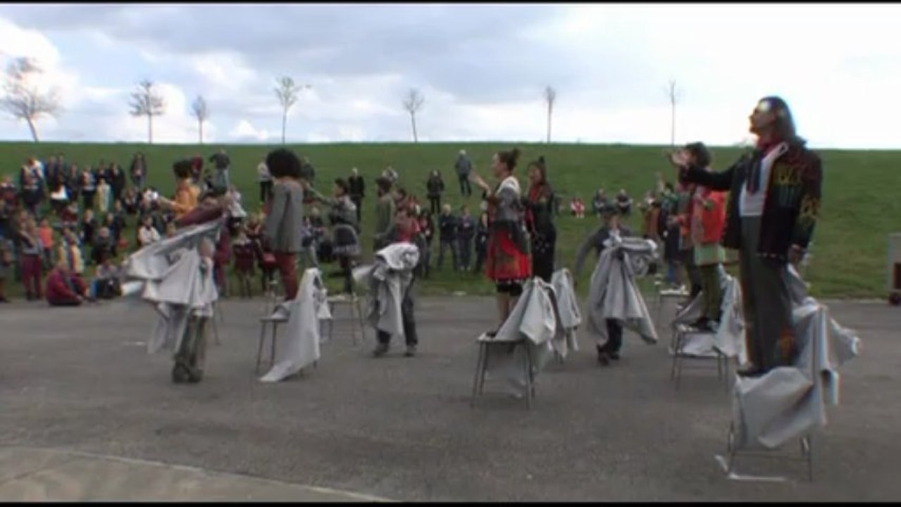 2013-04  ♦ Oposito