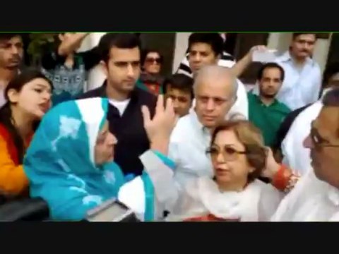 Khawaja Saad Rafique Caught Rigging NA-125 Lahore [Full-Evidence]