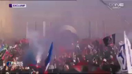 La remise du trophée 2013 au PSG au Trocadero