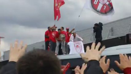 Αποθέωση για τον Γιώργο Πρίντεζη