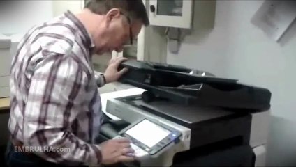 Fotocopiadora do outro mundo - EMBRULHA.com