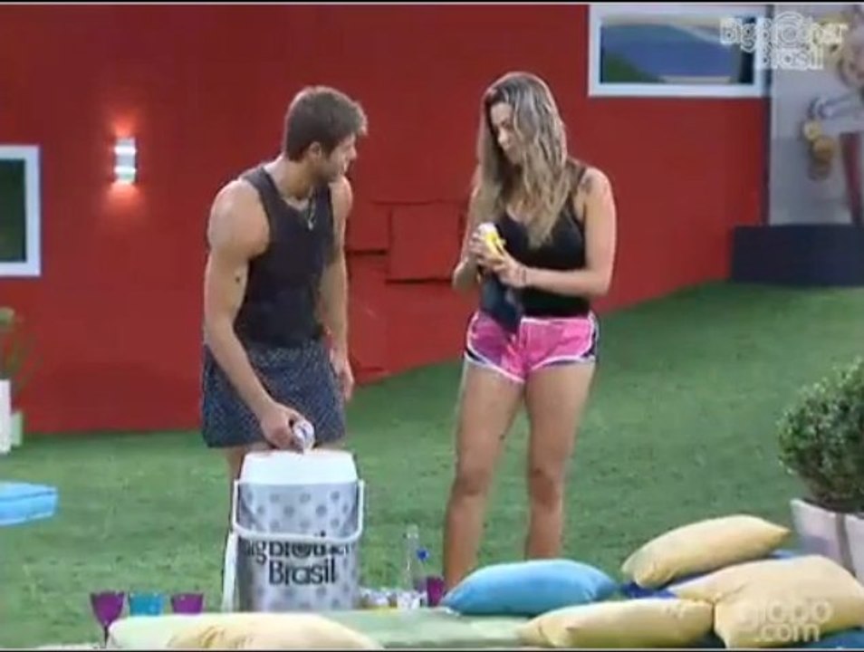 Jonique comemorando saida do Adauto - 28.02 p.3