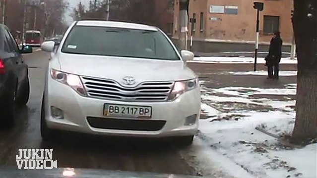 Dashcam Car Drives on Wrong Side of Road