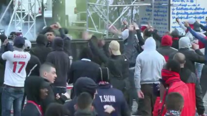 Confrontos entre polícia e torcedores do PSG