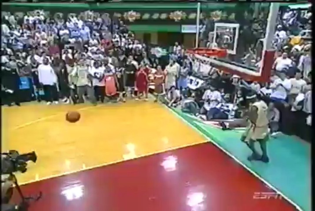 Mindaugas Katelynas Wins the 2005 NCAA Slam Dunk Contest