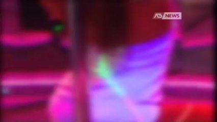 BALLERINE IRREGOLARI, LOCALE CHIUSO