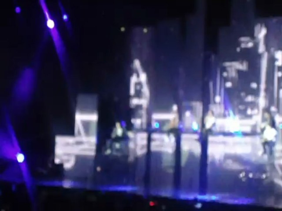 One Direction - Little Things (Bercy 29/04/2013)