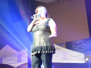 Mélia, Richard Dewitte, Magalie Vaé : trois voix à Guise