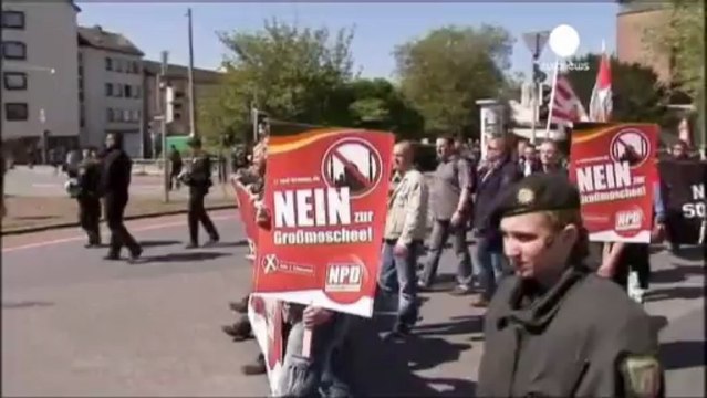 En toile de fond du procès de néonazis à Munich,...