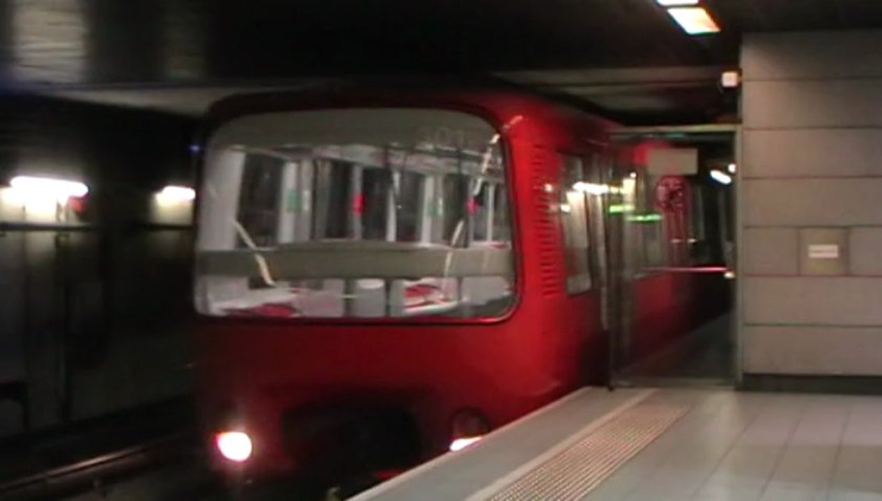 MPL85 : Manoeuvre à la station Gare de Vaise sur la ligne D du métro de Lyon