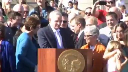Gov Dayton Legalizes Same-Sex Marriage In MN