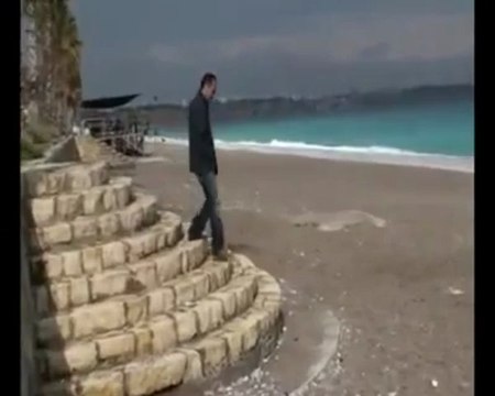 Muhteşem Yalnızlık Şarkısı (Başa Dönüyor Yalnızlık)