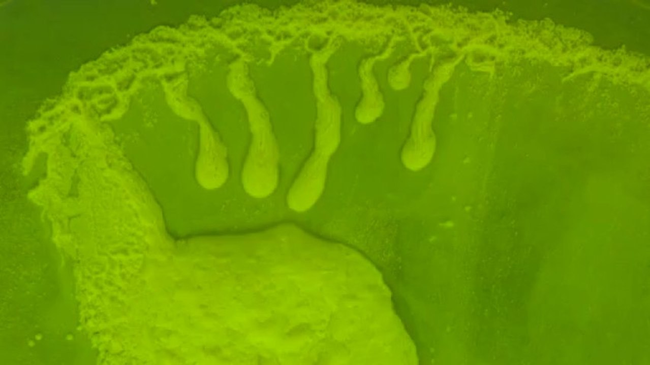 Green powder liquid