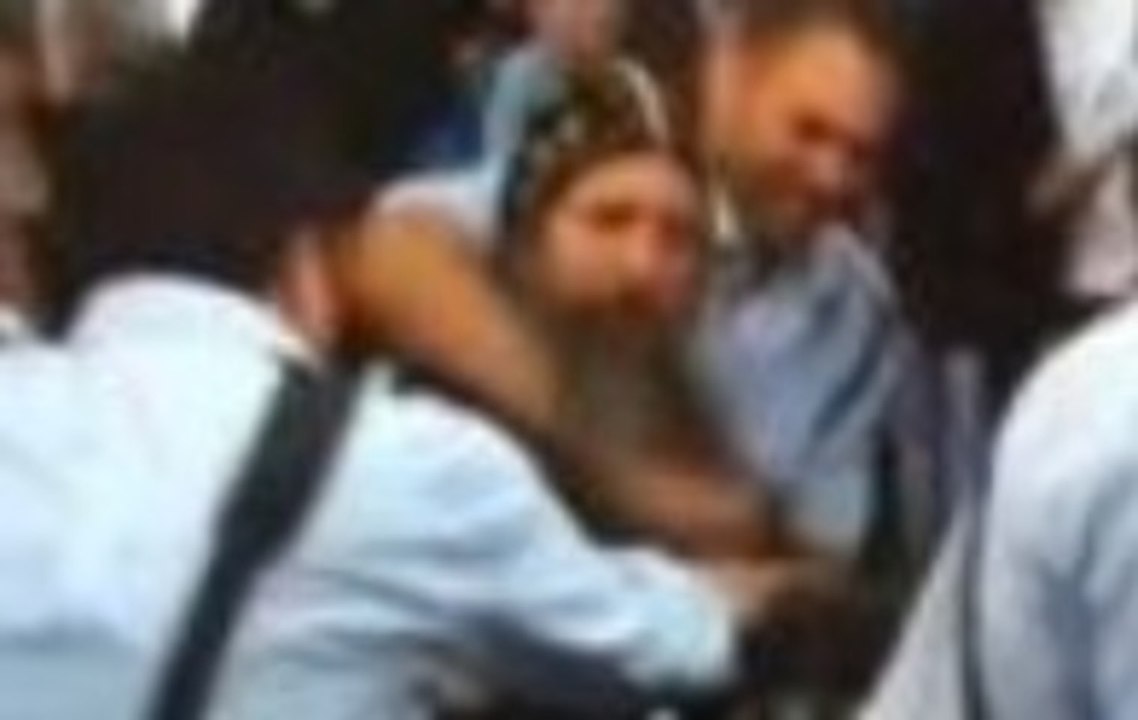 La police israélienne s'acharne sur un prêtre copte