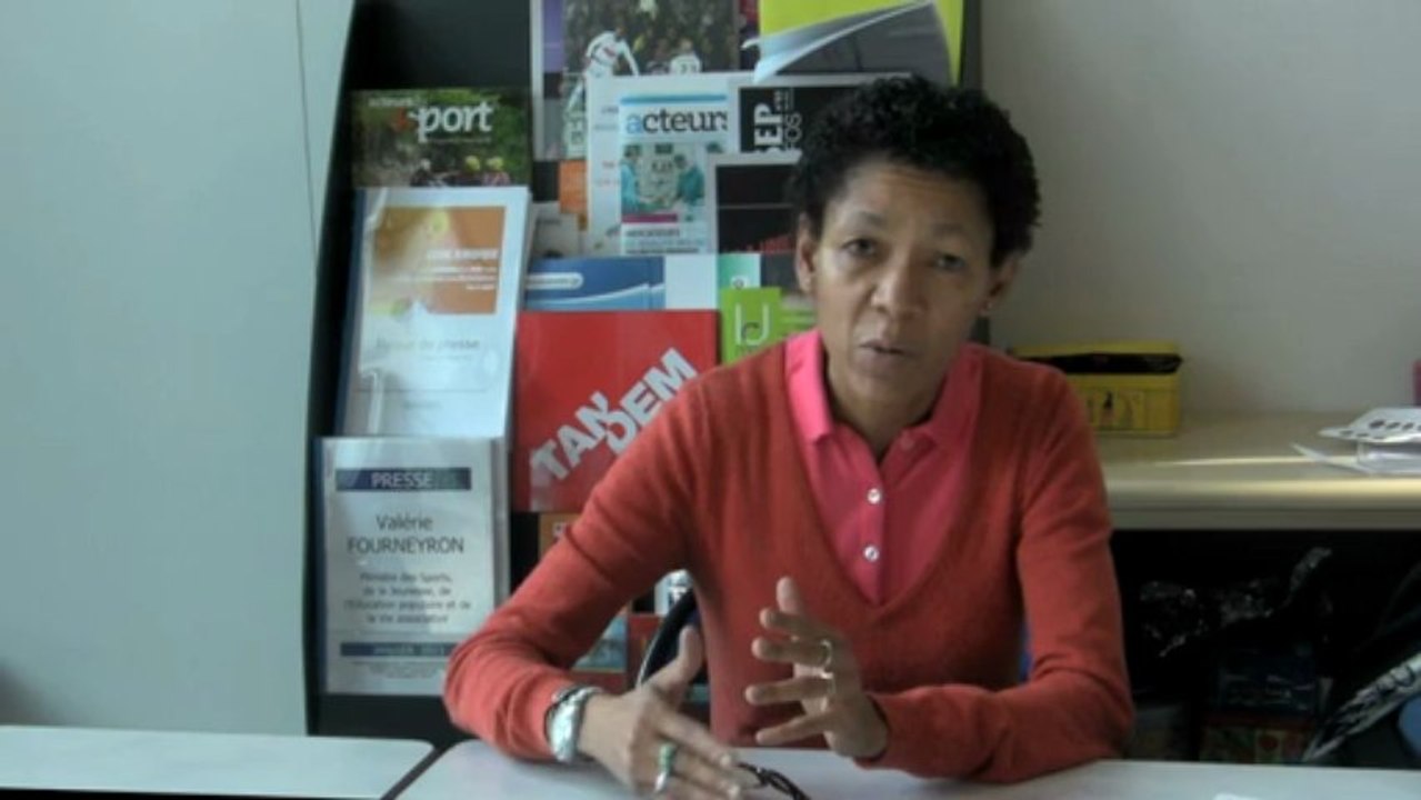 Emplois d'avenir - D. RIPERT, Maire adjointe de...