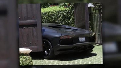 La Lamborghini de 750 000 dollars de Kanye West rentre dans le portail de Kim Kardashian
