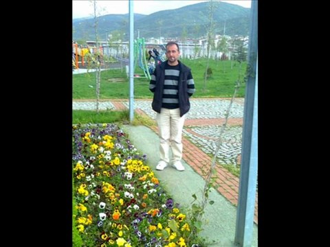 sevdim be gülüm sevdim sadece