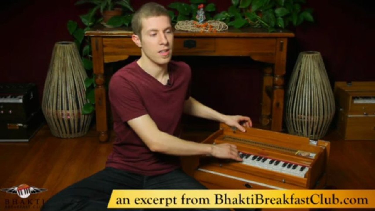 Harmonium 211 - Song: Radha Rani - in the Bhakti Breakfast Club