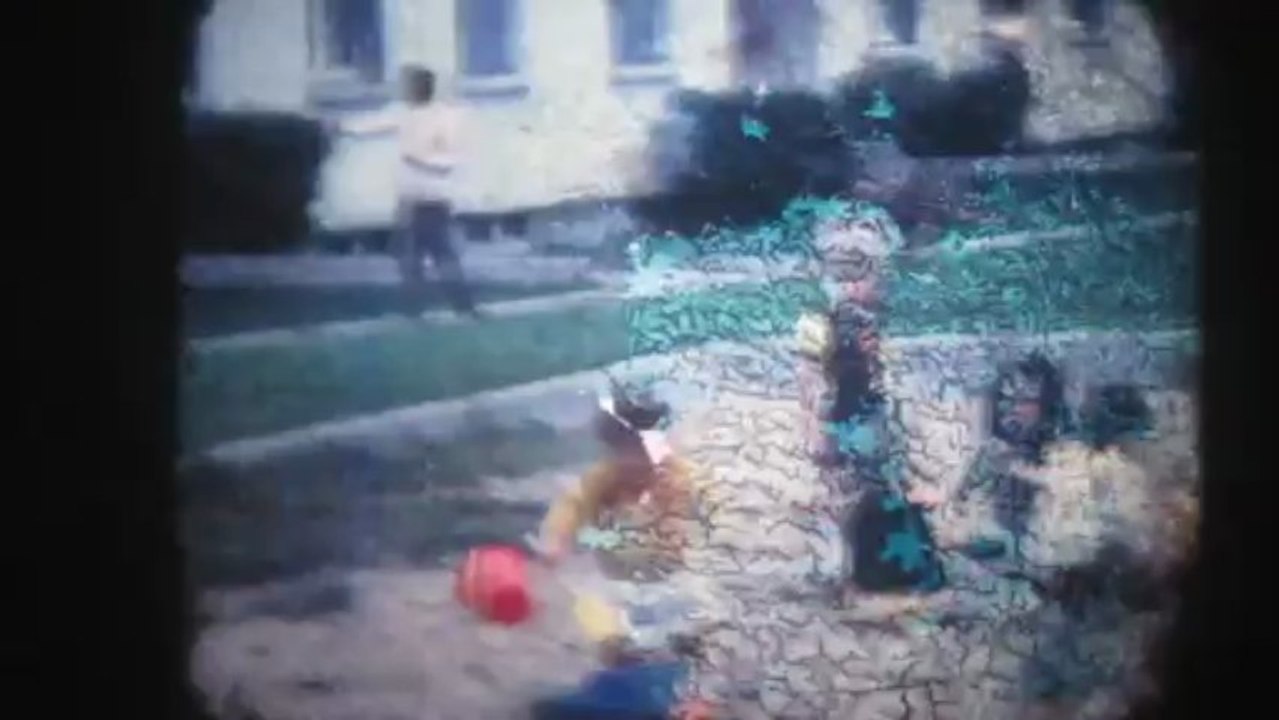 MVI_3081 Sainte Geneviève des Bois, Bac à sable