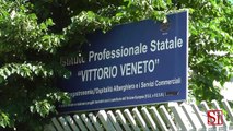 Scampia (NA) - Legalità, il Questore Merolla incontra gli Studenti -2- (15.05.13)