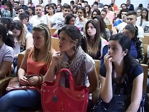 Scampia (NA) - Legalità, il Questore Merolla incontra gli Studenti -1- (15.05.13)