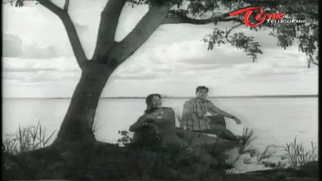 Iddaru Mithrulu Songs - Ee Musi Musi Navvula - ANR - E V Saroja