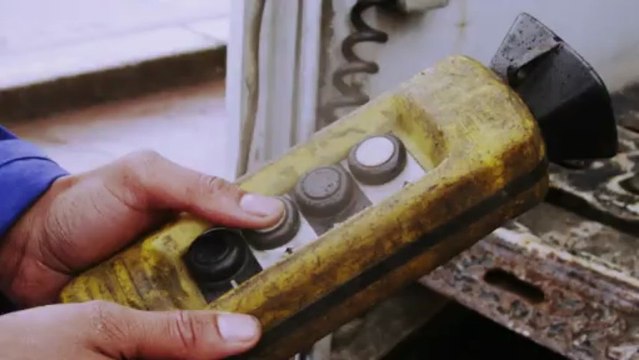 Le pilote Cyril Desprès annonce la prochaine course Red Bull Caisses à savon